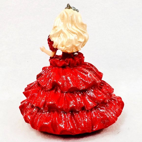 Barbie Vintage 1996 Hallmark/Mattel Holiday or Anytime Figurine or Ornament - Picture 4 of 9